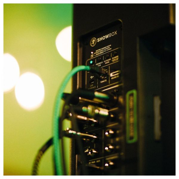 SHOWBOX