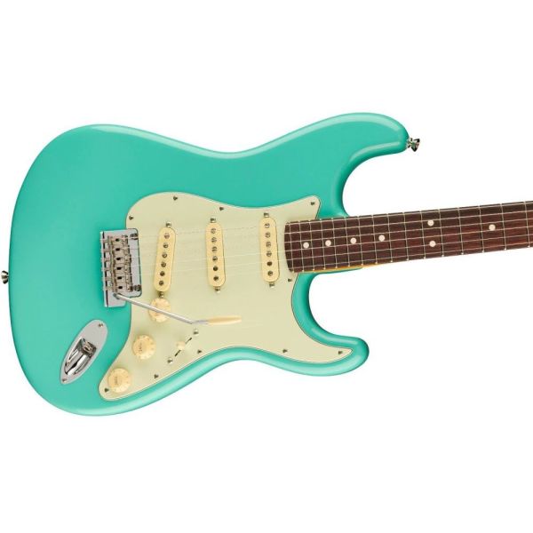 DE AMERICAN PROFESSIONAL II STRATOCASTER RW SFG...