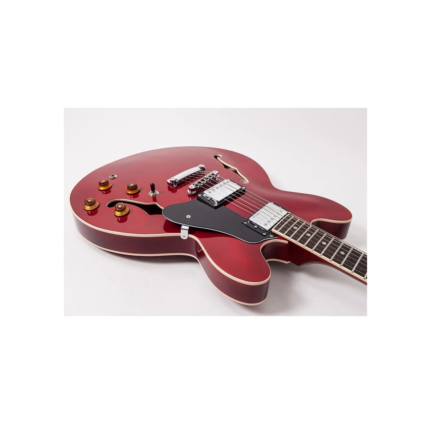 SEMI-ACOUSTIC GUITAR CHERRY RED