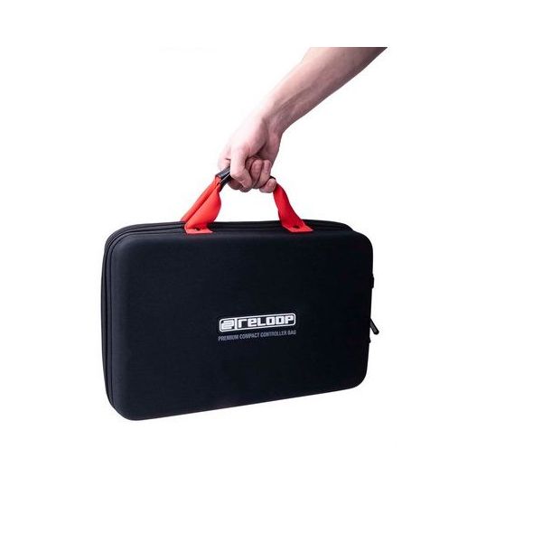 PREMIUM COMPACT CONTROLLER BAG