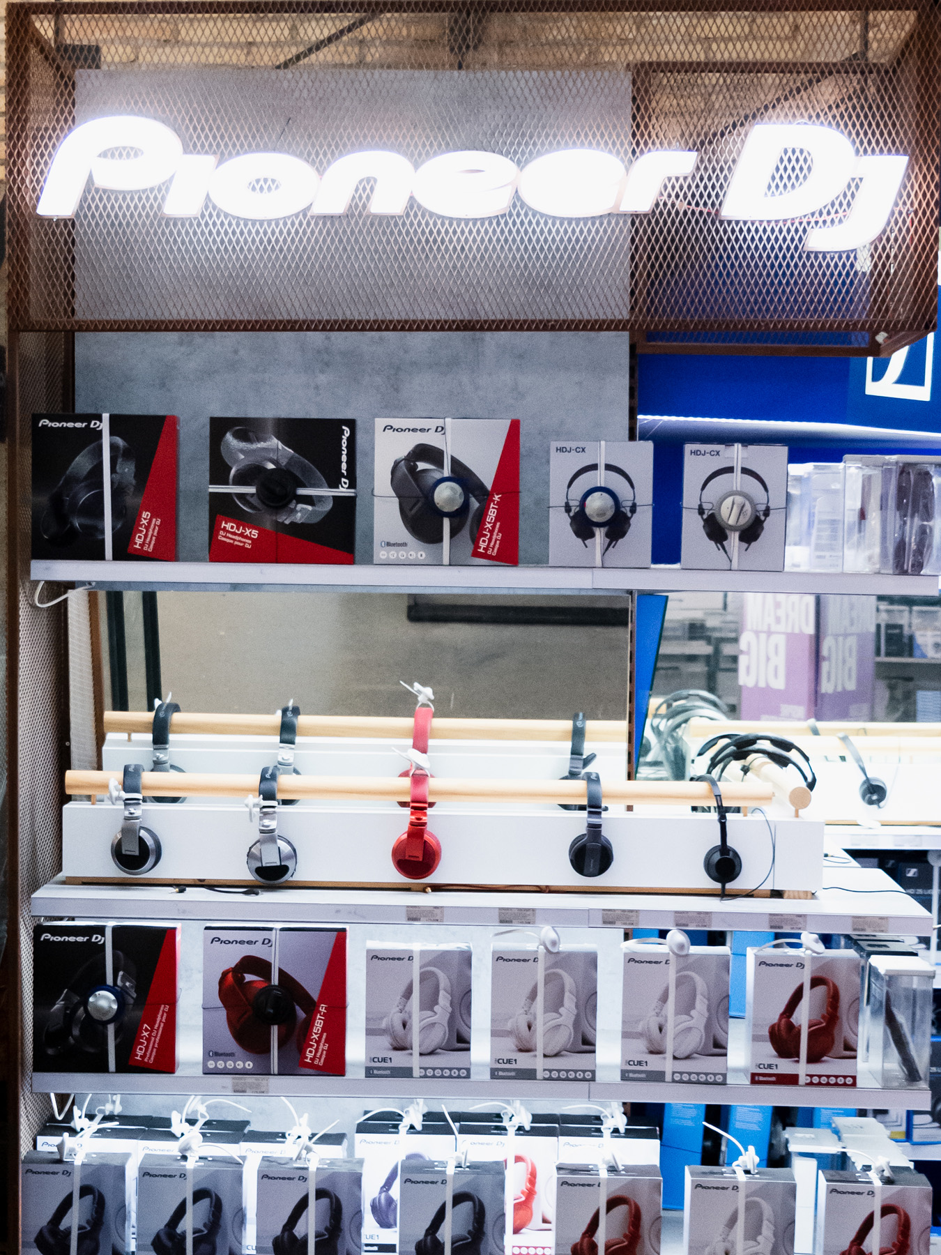 Pioneer DJ AlphaTheta 04